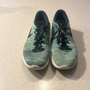 Green Nike lunarepic flyknit men’s 10 1/2